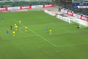 不愧是苏超半决赛，这攻防质量真的太顶了！
